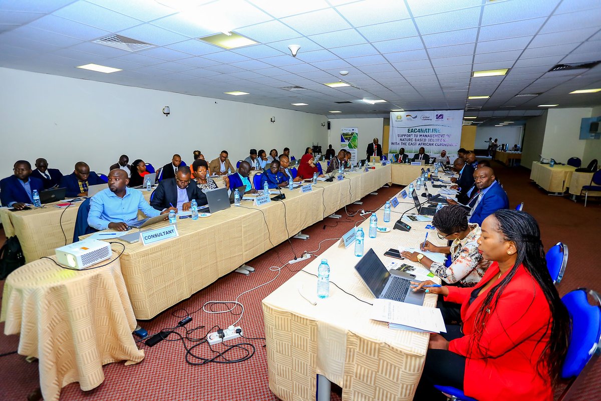Updates from➡️ Entebbe,Uganda  

  📍The  #EAC Secretariat has convened a Regional Validation Meeting together with Partner States to review and validate three key regional climate documents namely;

🔷The EAC key messages for #COP30

🔷The Revised EAC Climate Change Policy and