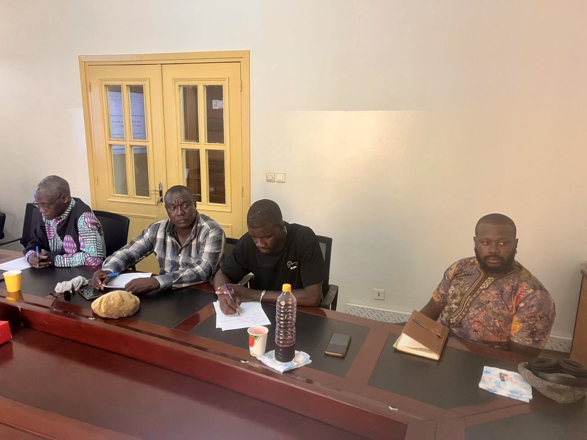Le FNDASP et le Comité d’initiative posent les bases d’une interprofession représentative et durable.
Discussions : Alignement #Sénégal2050, Cadre juridique &amp; zones de structuration , Représentativité élargie
🎯 Une organisation portée par les acteurs eux-mêmes.
#FilièrePorcine