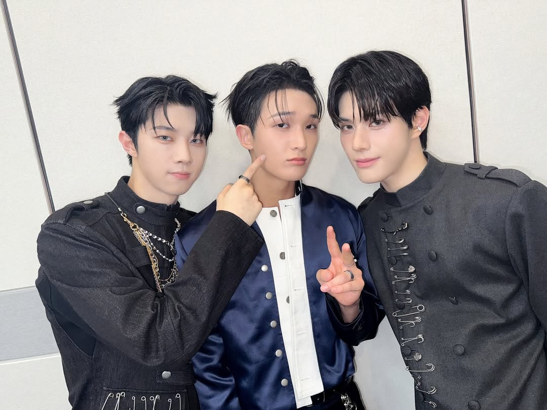 1204hyunwoo's tweet image. 250728 xikers instagram
가요대전 Summer 💙
#SUMIN #수민 #JINSIK #진식 #HYUNWOO #현우 #xikers #싸이커스