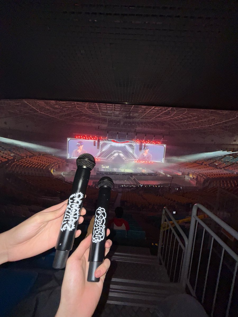 pinforwh's tweet image. 이한이 사진들 속 운학이🥹💕