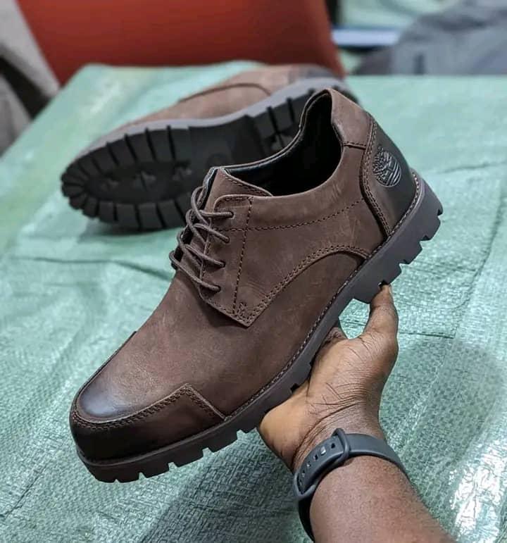 mulindwa872's tweet image. Casual shoes
Sizes : 40 to 45
Price : 165k
0702578351