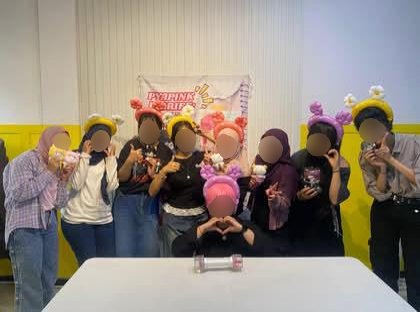 PYAPINKDIARIES's tweet image. 📜 𝐅𝐑𝐎𝐌 𝐔𝐒, 𝐓𝐎 𝐘𝐎𝐔 💌
Thank you to everyone who stopped by & filled this event with soo many footprints. We thought we wrote a quiet page, but you turned it into a whole chapter.
This memory is ours to keep 💜💗
#퍄핑 #Pyapink #PyapinkDiaries #PyapinkSeasonsofUs