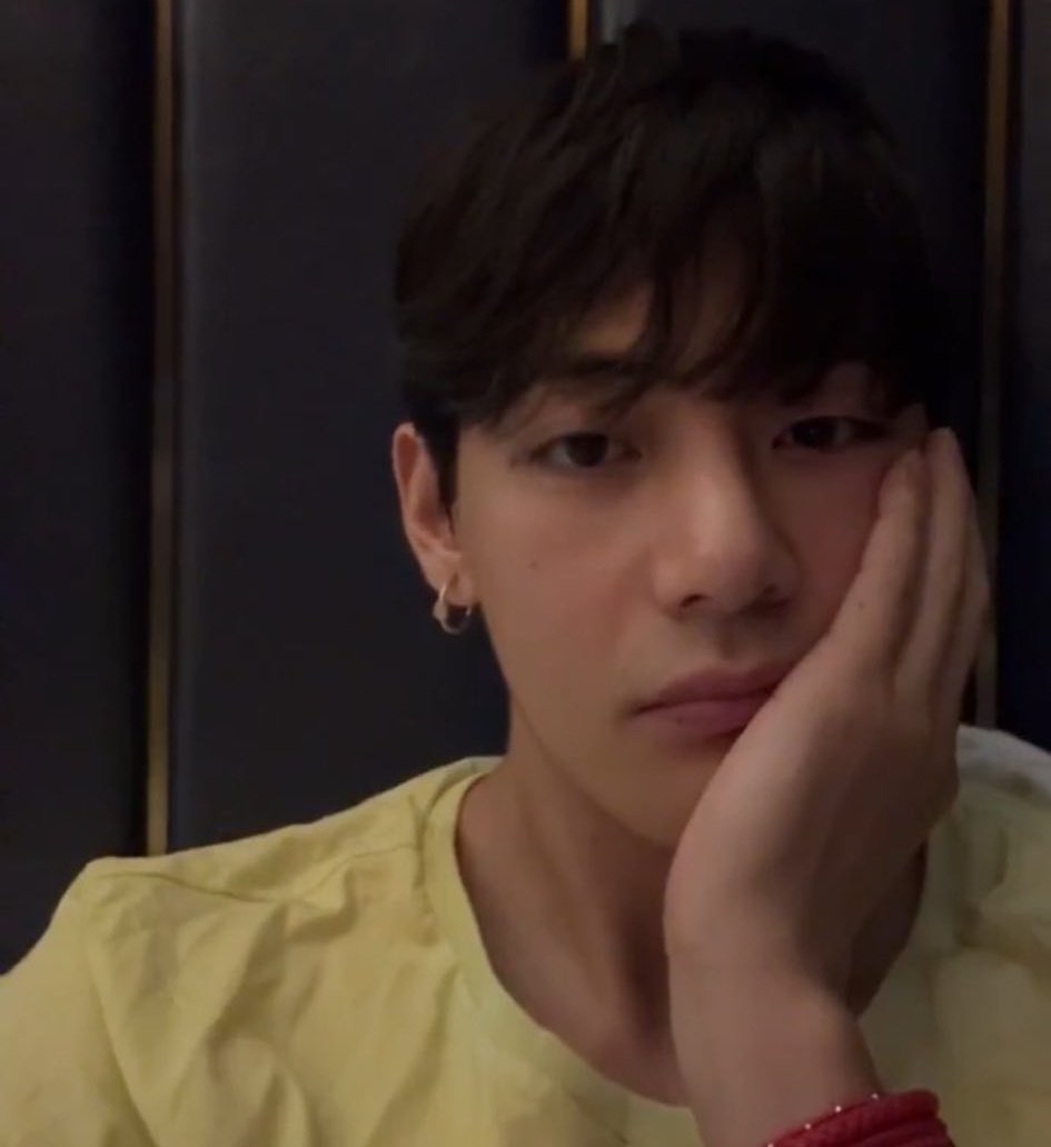 sgmin_seven's tweet image. he&apos;s so cute 😭😭😭😭😭