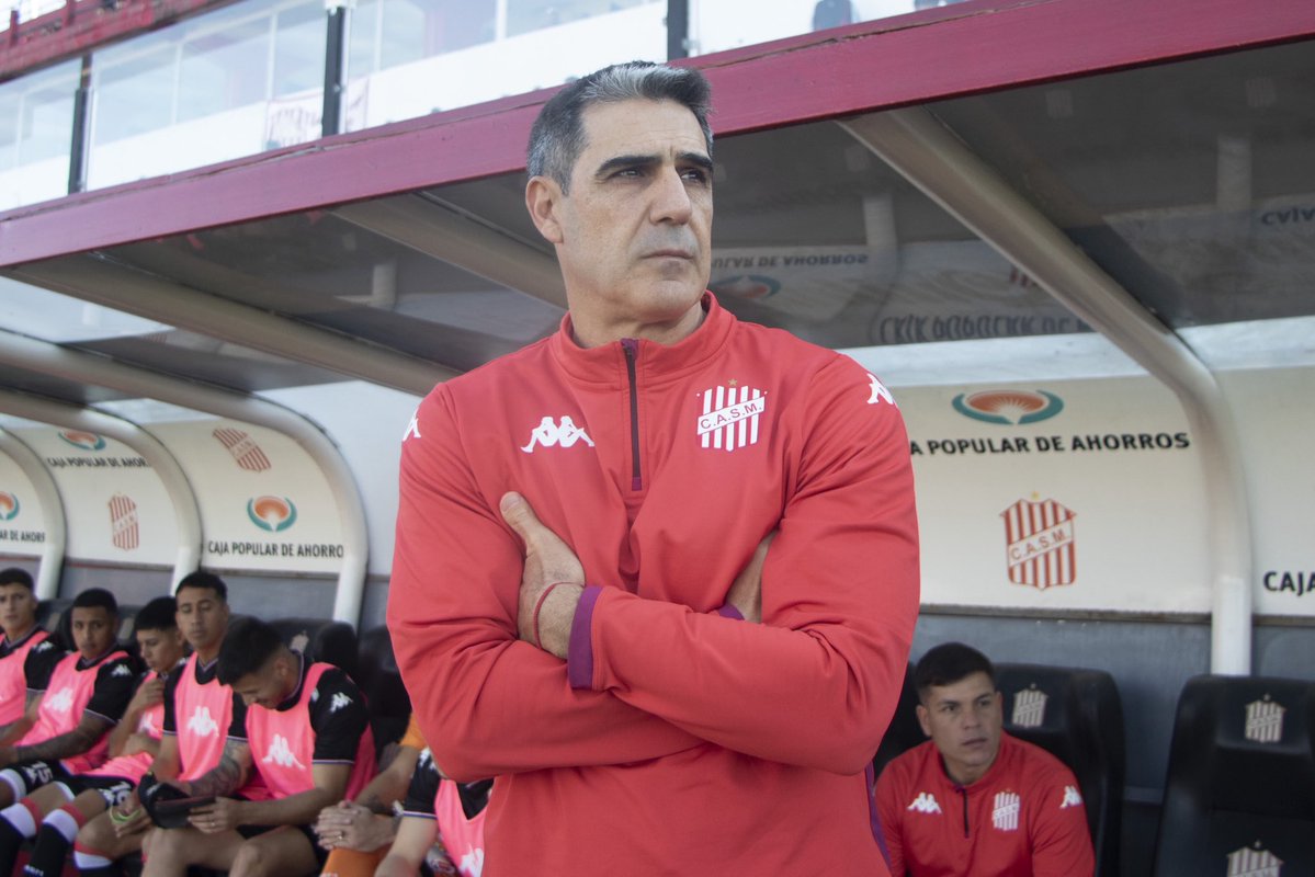 CASMOficial's tweet image. 🔴⚪️#PrimeraNacional
Desde el Club A. San Martín informamos la desvinculación del DT Ariel Martos y todo su cuerpo técnico, a quienes agradecemos y deseamos lo mejor en el resto de su carrera.
Mariano Campodónico asumirá como entrenador del plantel profesional y dirigirá hoy…