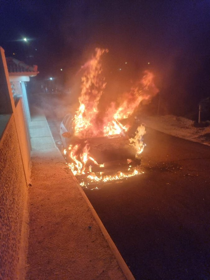 PalestineDays's tweet image. #Photos: Israeli settlers torched two vehicles and spray-painted racist graffiti in the majority Christian-Palestinian village of Taybeh in the occupied West Bank early on Monday morning.
One of the homes belonged to a Christian-Palestinian journalist and the other to a village…