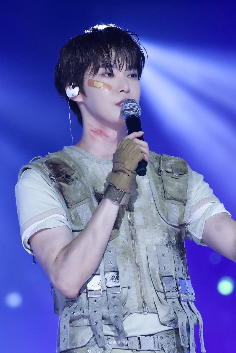 d0d0Rj's tweet image. 250726 썸머 가요대전

빙결센티넬..

#도영 #doyoung #nct127 #nct