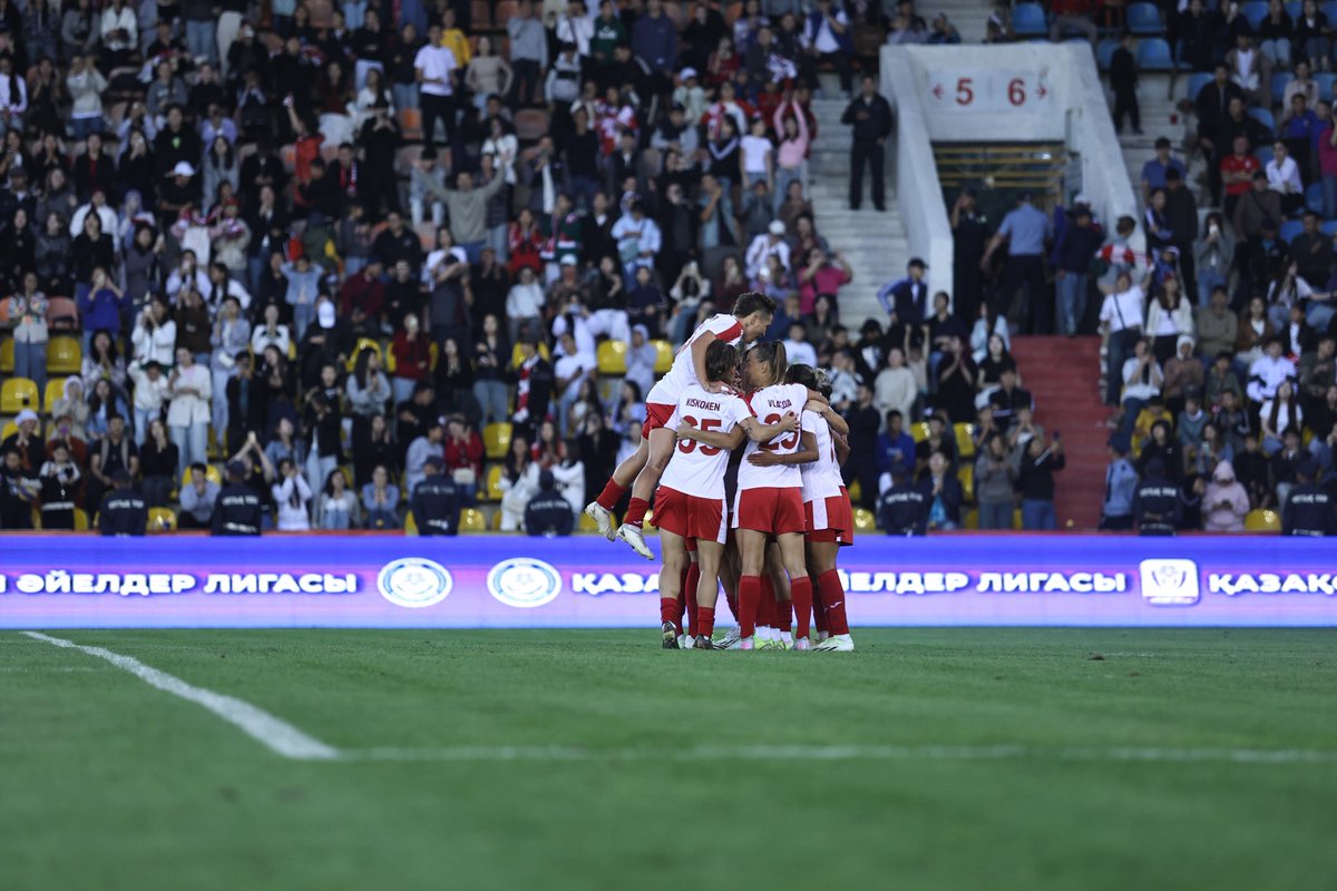 KFF_Team's tweet photo. A historic match for women’s football in Kazakhstan 🇰🇿

On July 27, FC Aktobe faced BIIK-Shymkent in a game that set new records:
📺 First-ever women’s match broadcast live on Qazsport
👥 8,478 spectators
⚽️ Two UWCL teams
🔥 A spectacular show to remember

#KFF | #KFFWomen https://t.co/5SxuBurtVL