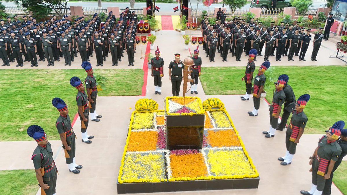 KonarkCorps's tweet image. “Saluting Courage, Honouring Victory”

‘Wreath Laying Ceremony’ in honour of #Bravehearts of #OperationVijay &amp;amp; ‘Tree Plantation Drive’ as a commitment for #GreenFuture marked inauguration of ‘Dhrangadhra War Memorial’.

#GoldenKatarDivision
#KargilVijayDiwas2025

@adgpi