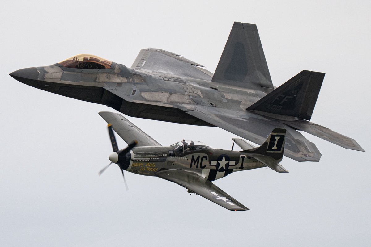 kentarou_f15's tweet image. Oshkosh Day1