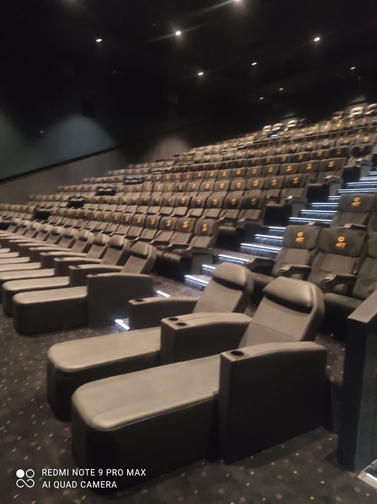 srinivasrtfan's tweet image. #ARTCinemas Mamuluga ledhu gaa 😭😭🔥🔥🔥🔥
#MassJathara #Kingdom #RaviTeja