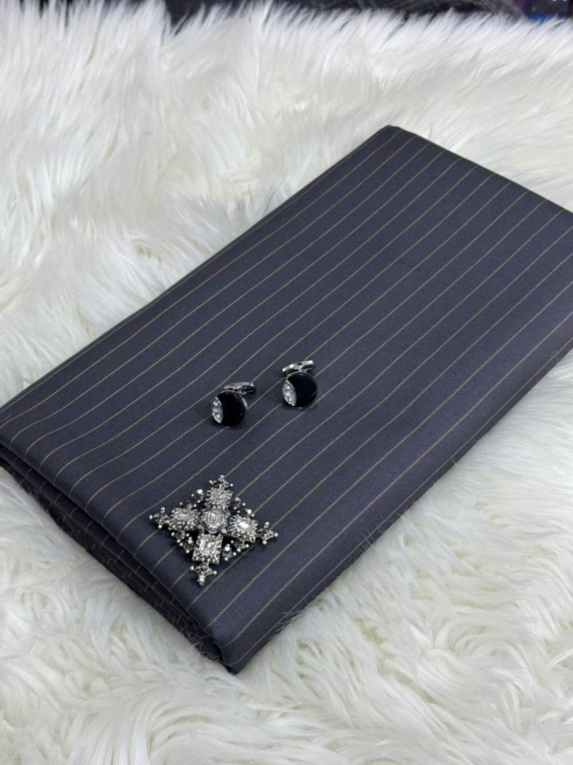 efbee_fabrics's tweet image. Striped Italian wool fabric. 

16K/4yards. 

Lagos.

Nationwide delivery.