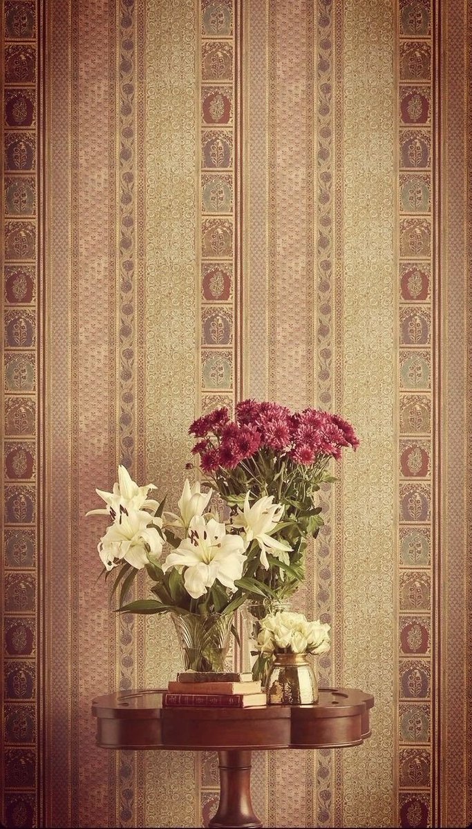 "Hüzün ağır gelir yüreğe, ama en güzel dua'yı ettirir."  

-Cahit Zarifoğlu