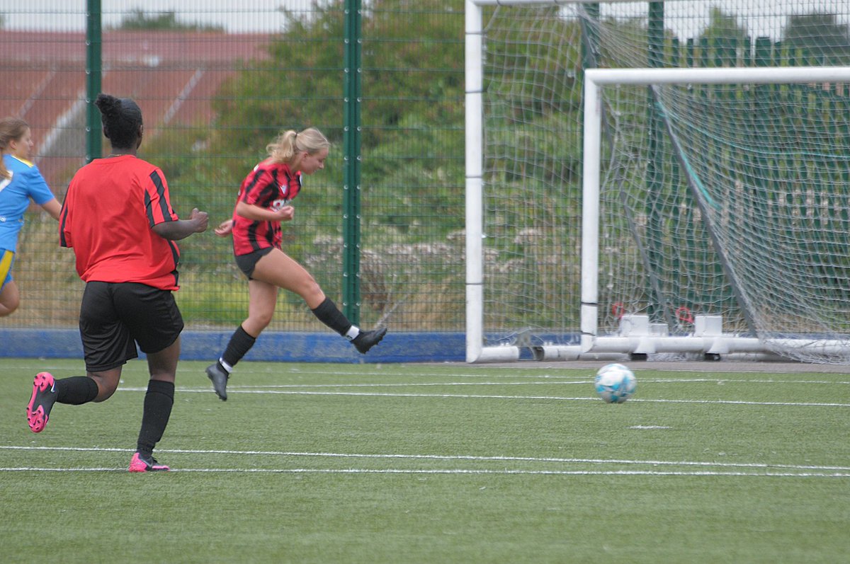 DTFCWomen's tweet photo. 📸 MATCH PHOTOS | Here are some match photos from yesterday’s game with Ampthill Town.

https://t.co/e5sRTIQxQ0

Photo credit: James Smith. 

#towntogether #youareenough https://t.co/x0OCeA4OnB