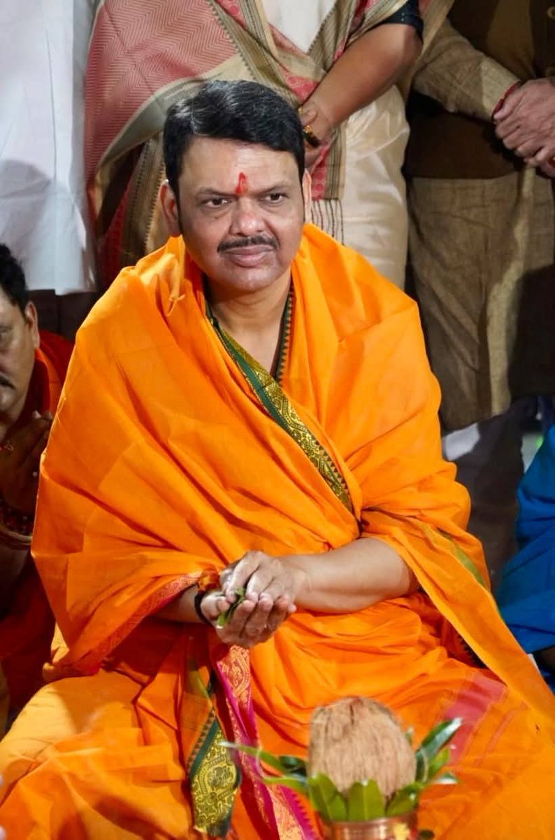 Nivedita purohit (@niveditapurohit) on Twitter photo १ नंबर फोटो
भगवे वादळ 🔥
खुप गोड <a href="/Dev_Fadnavis/">Devendra Fadnavis</a> जी ❤️
प्रखर हिंदु 🚩 🚩🚩🚩🚩
#TeamDevendra १ नंबर फोटो
भगवे वादळ 🔥
खुप गोड <a href="/Dev_Fadnavis/">Devendra Fadnavis</a> जी ❤️
प्रखर हिंदु 🚩 🚩🚩🚩🚩
#TeamDevendra