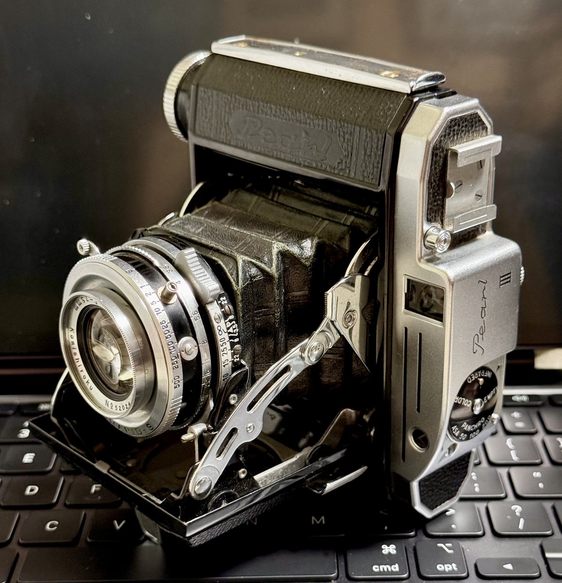 toshisank_'s tweet image. MNG

KONISHIROKU Pearl III
Hexar 75mm F3.5
状態はまずまず
試写結果が楽しみ