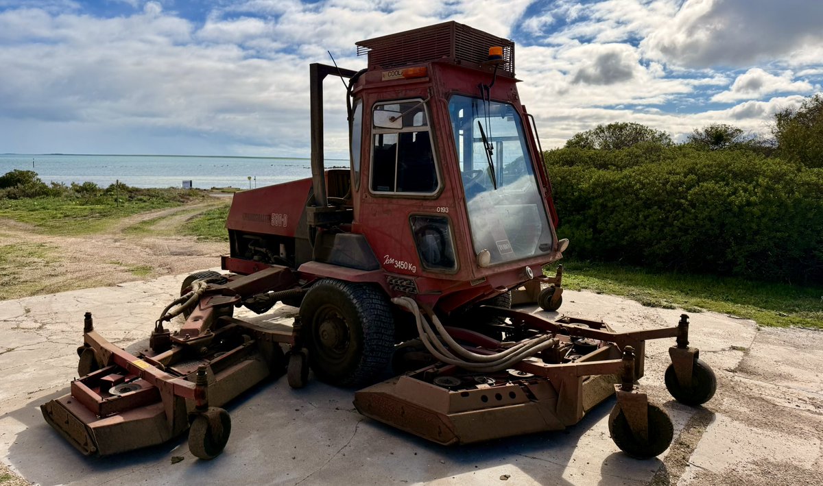 Not often I came across one of these bad boys Toro GroundsMaster 580-D still going strong 😃👌<a href="/ToroGrounds/">Toro Grounds</a>