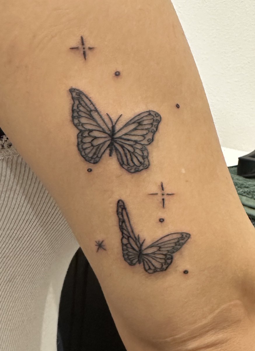 naty_frommel's tweet image. I showed Rui my tattoo that I did before becoming an EVOL🦋
#XLOV #Rui #루이