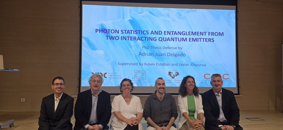 DIPCehu's tweet image. 🎓✨Today, Adrián Juan Delgado defended his #PhD thesis, "Photon statistics and entanglement from two interacting quantum emitter", carried out under the supervision of Rubén Esteban (CFM, DIPC associate) and Javier Aizpurua (DIPC, Ikerbasque)
Zorionak Adrián🎉!
@CFMdonostia #EHU