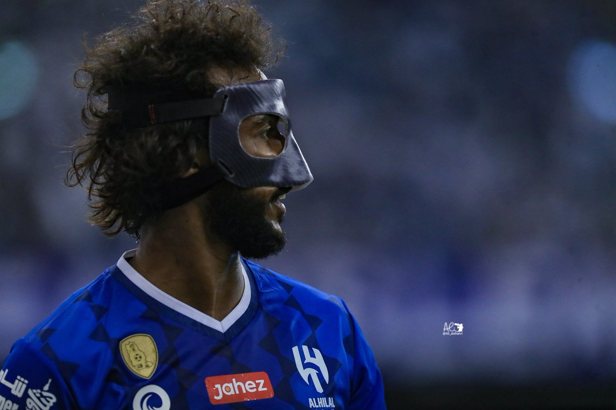 baytAlhilal's tweet image. 🚨🚨🚨🚨🗣️ رسالة 'ياسر الشهراني' لـجمهور الهلال :
"شجّعوا ناديكم، هذا النادي نادي كبير، يبقى الكيان كما هو نادي الهلال 👑💙".