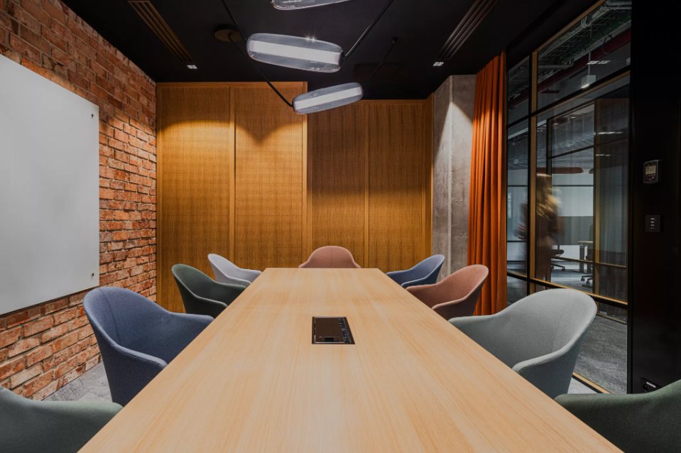 Workthere tweet media