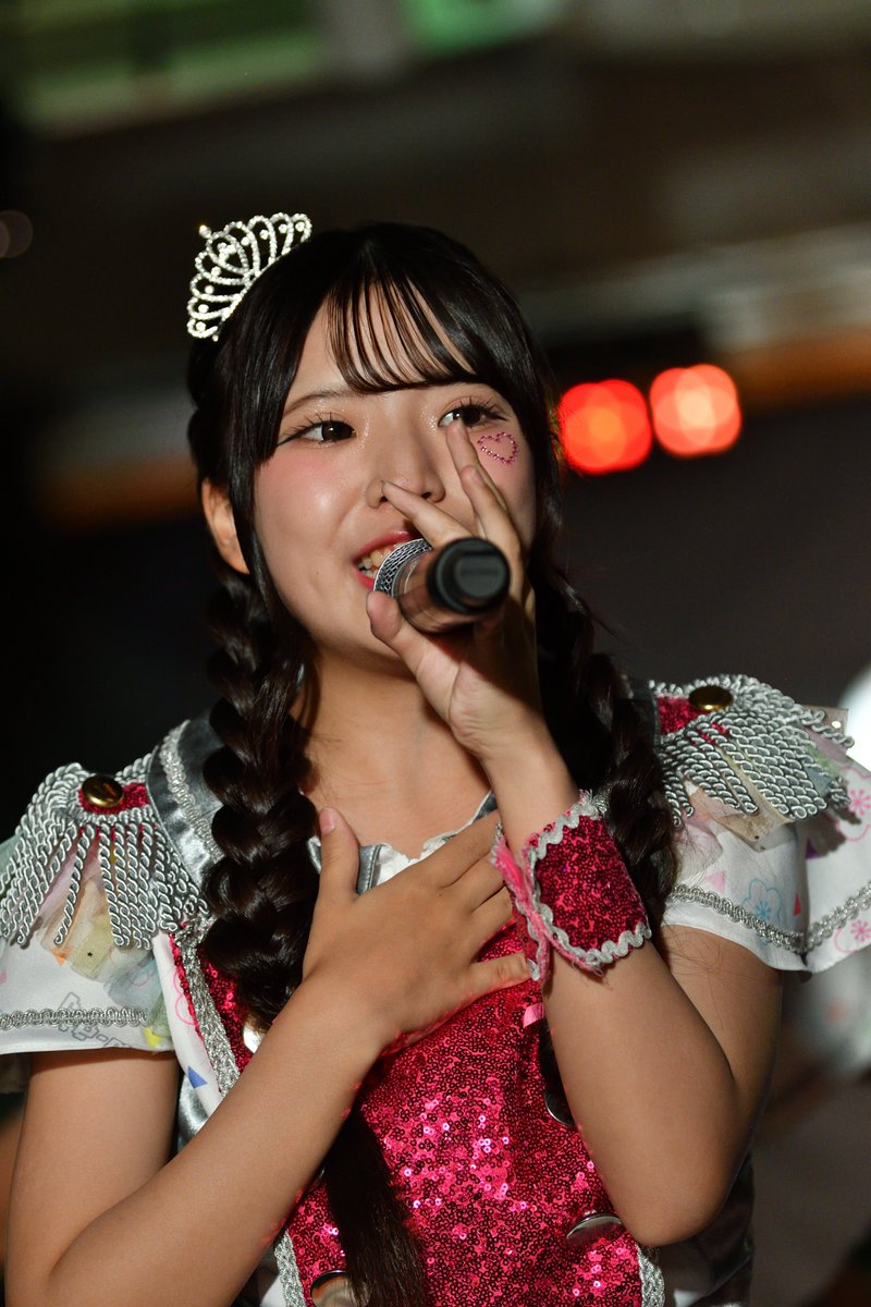 wellzo_hell's tweet image. ランウェイでいつもより近い距離でのえいかさん😆🩷

#レミト