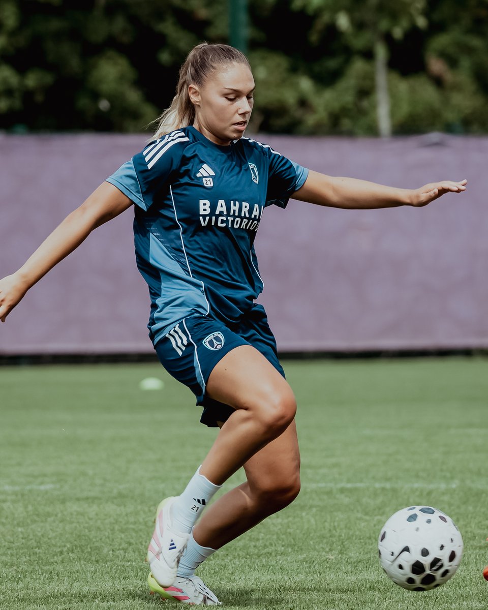 PFC_feminines's tweet image. Place au jeu 😁

🔵⚪️ #CertifiéParis #ParisFC