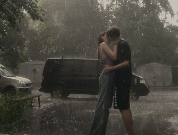rajput_sweta_'s tweet image. Baarish kaa mausam ❤️🍀🌧️
(Agr aapko baarish ke alaawa isme kuchh aur bhi dikh raha to aankhon kaa ilaaz krwaao😏)