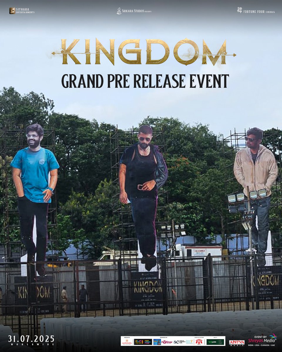 mzpneerajpratap's tweet image. Giant cutouts towering high at the #Kingdom Pre Release Event 🔥

Stay tuned to ▶️ youtube.com/live/qhO_STVRR…

Join Us For Exclusive Updates 🔗 chat.whatsapp.com/CKQq2ZwQauyB6L…

#KingdomPreReleaseEvent #KingdomOnJuly31st
#Kingdom