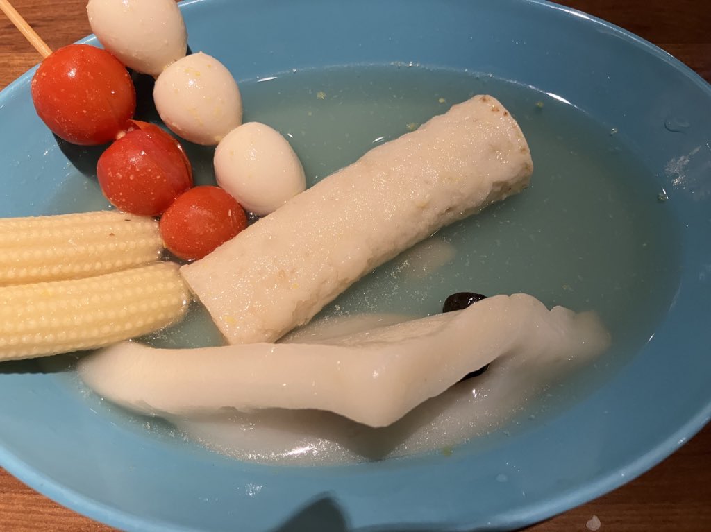 tanu_emon's tweet image. ウルサマの半券もあるので #怪獣酒場 で〆てきました。ガヴァドンのおでん、食いたかったんだよねー