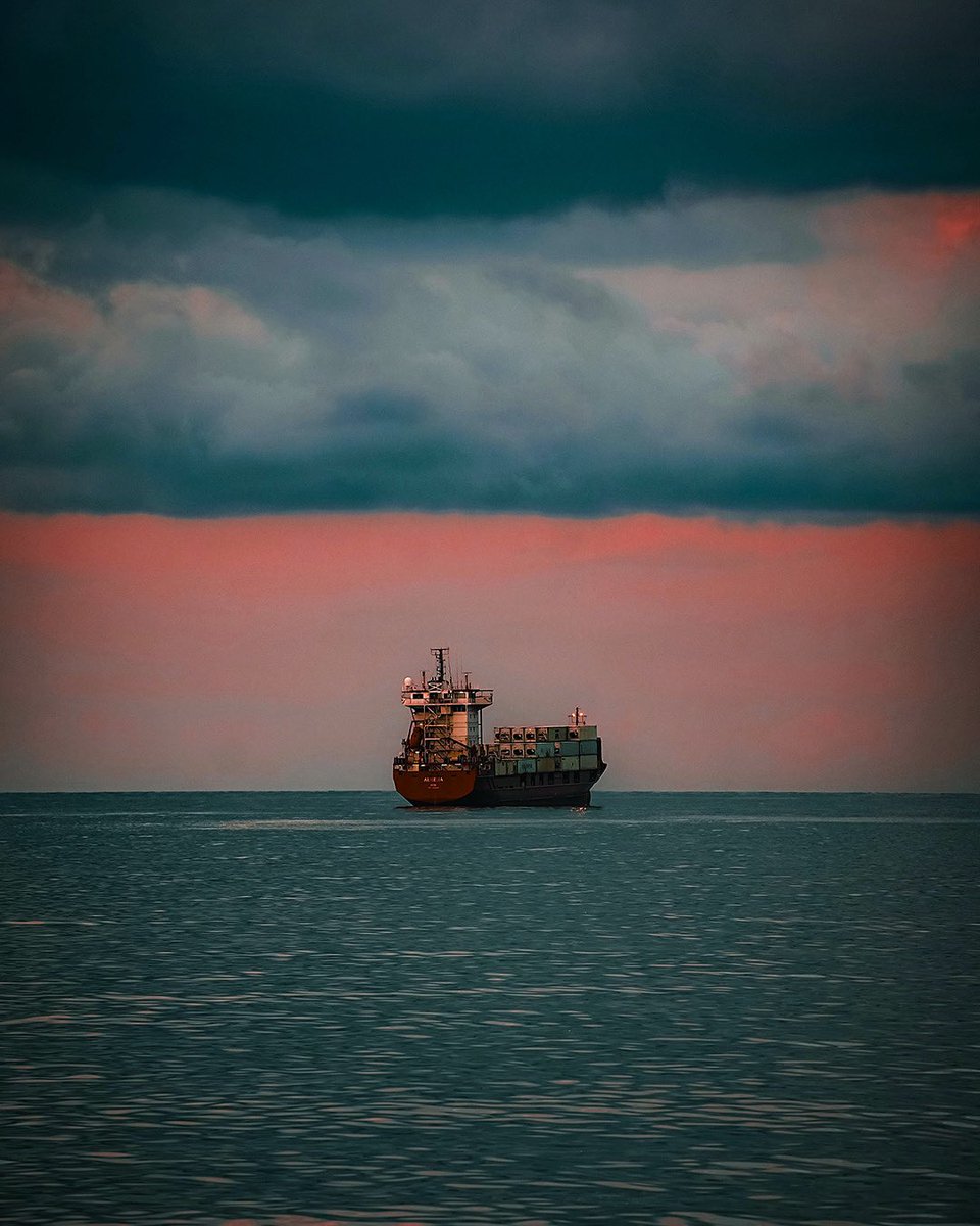 gulf_harbor_'s tweet photo. We serve shipowners and charterers with full transparency, protecting your interest at every port of call.
#ShipAgency #MaritimeServices #PortAgent #gulfharbor https://t.co/sUpvQWx55W