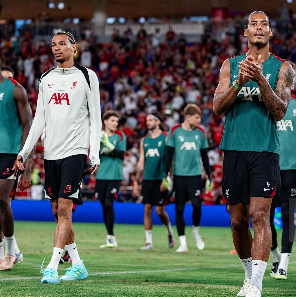 thejurgenholic's tweet image. Tentang kedatangan Hugo Ekitike?

💬 Van Dijk: “Saya bilang kepada Ekitike, ‘Kerja kerasnya dimulai sekarang!’. Dia harus bekerja keras dan menjadi pemain penting bagi kami kapan pun dia bisa. Itu yang terpenting!” [@FourFourTwo]