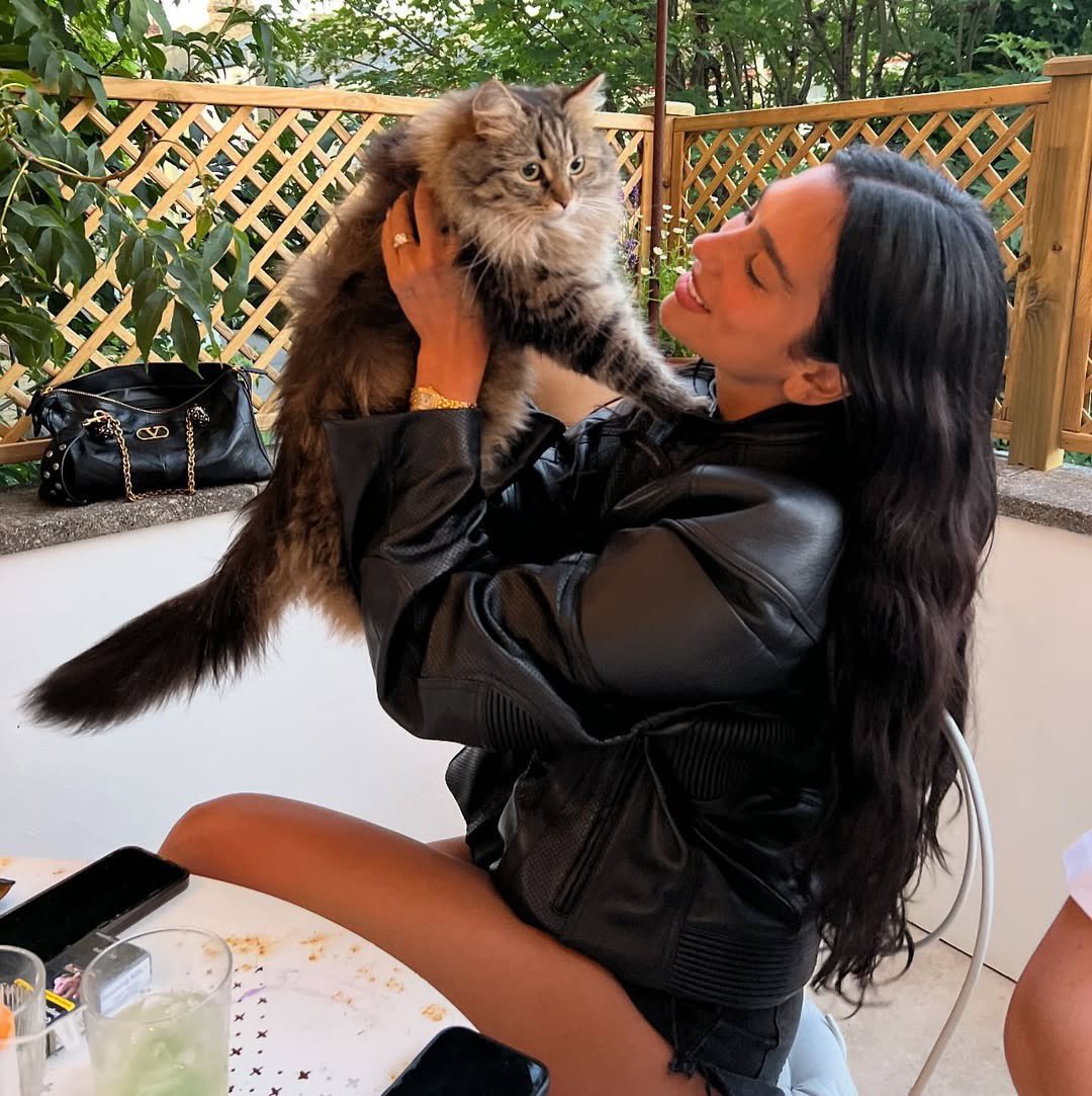 dualipacentral_'s tweet image. Dua Lipa via Instagram (28/07)