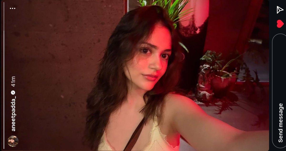 aaditeaa's tweet image. girlcrush 🥹💞💞