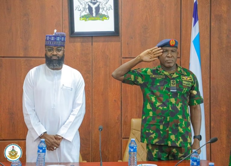 Ubaidullahkaura's tweet image. NAF, @NASENIHQ Seal Strategic Deal to Boost Indigenous Innovation in Defence and Aerospace.
Speaking during the signing ceremony, Air Marshal Abubakar described the MoU as a more refined and forward-looking framework designed to enhance synergy between the two institutions. “It…
