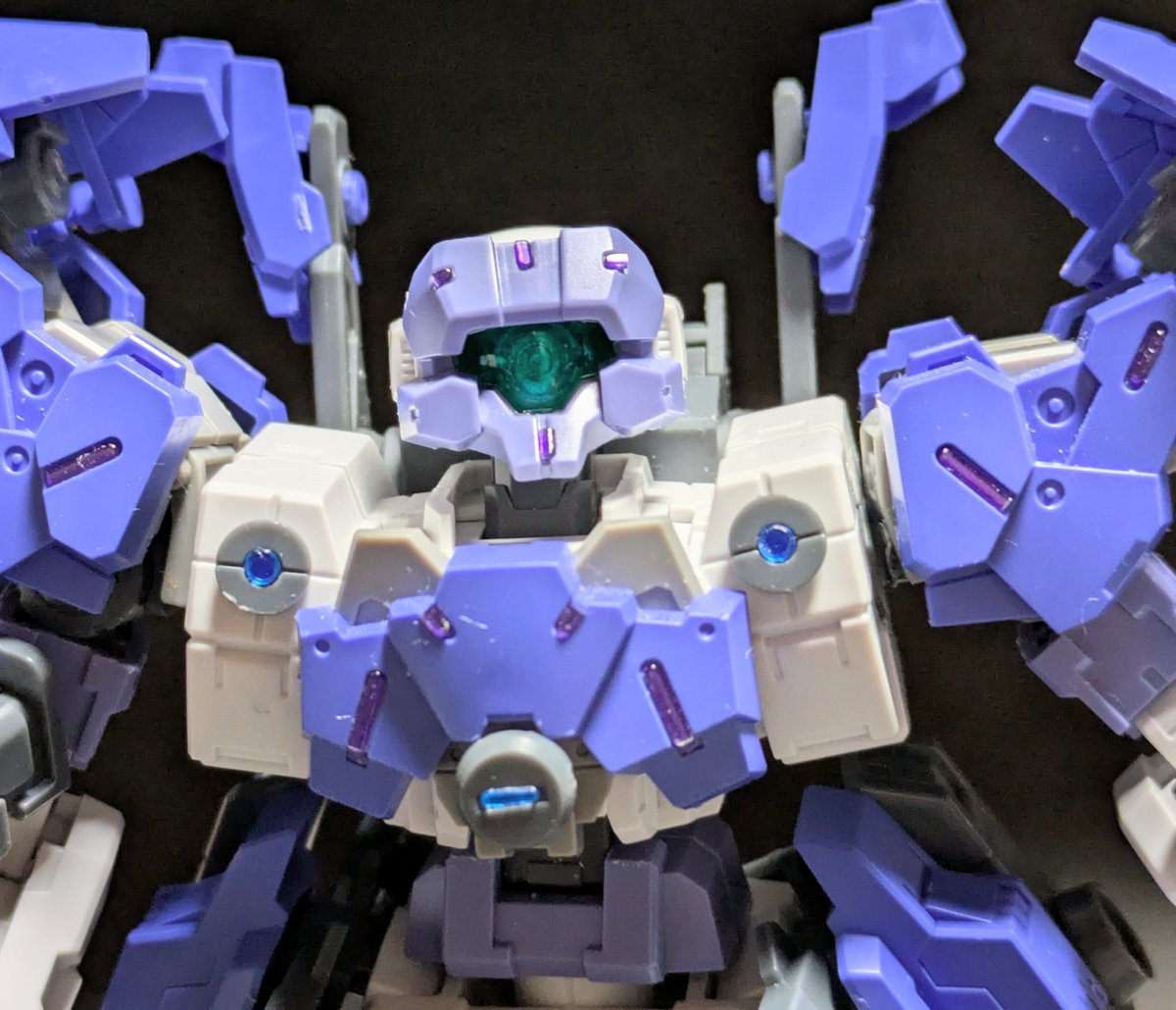 高機動型ラビオット　ポインター
アルトよりも防御力が勝るラビオットの機動力を高めた上級パイロット用の機体｡
センサーも増設させているため､斥候に向いている｡
#MIX30MLコンテスト