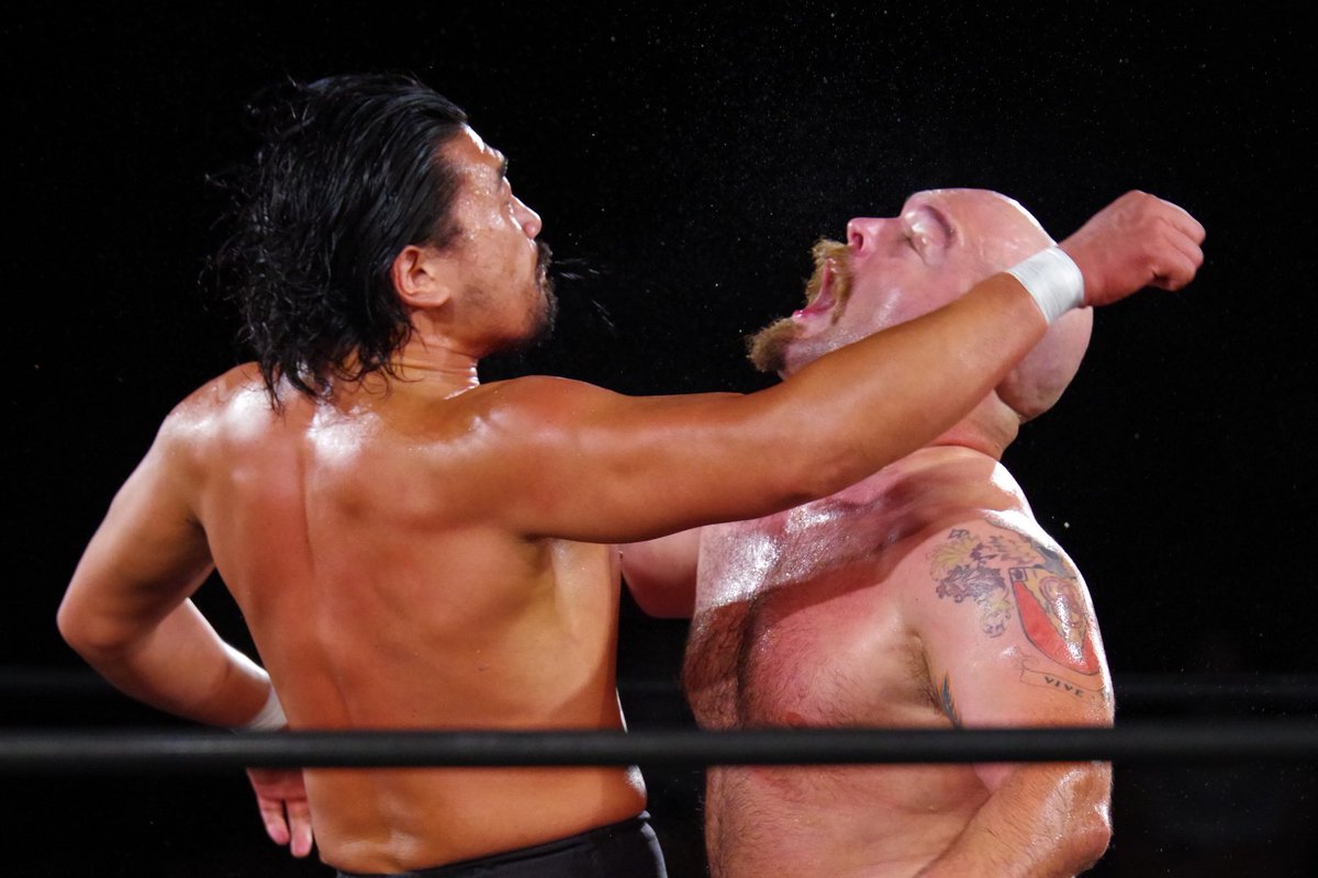 Namjunkzone's tweet image. GCW初日の新宿大会終了。
マーシャ、マイクロマン欠場は残念だったが、代打出場の樋口選手とマンダース選手のシングルは良かったな。
メインのスペルクレイジーvsトレモントはECWvsGCWがテーマ。ベテランらしいマッタリしたハードコアが趣深い。これはこれで充分楽しめたGCWだったな。
#GCWJapan