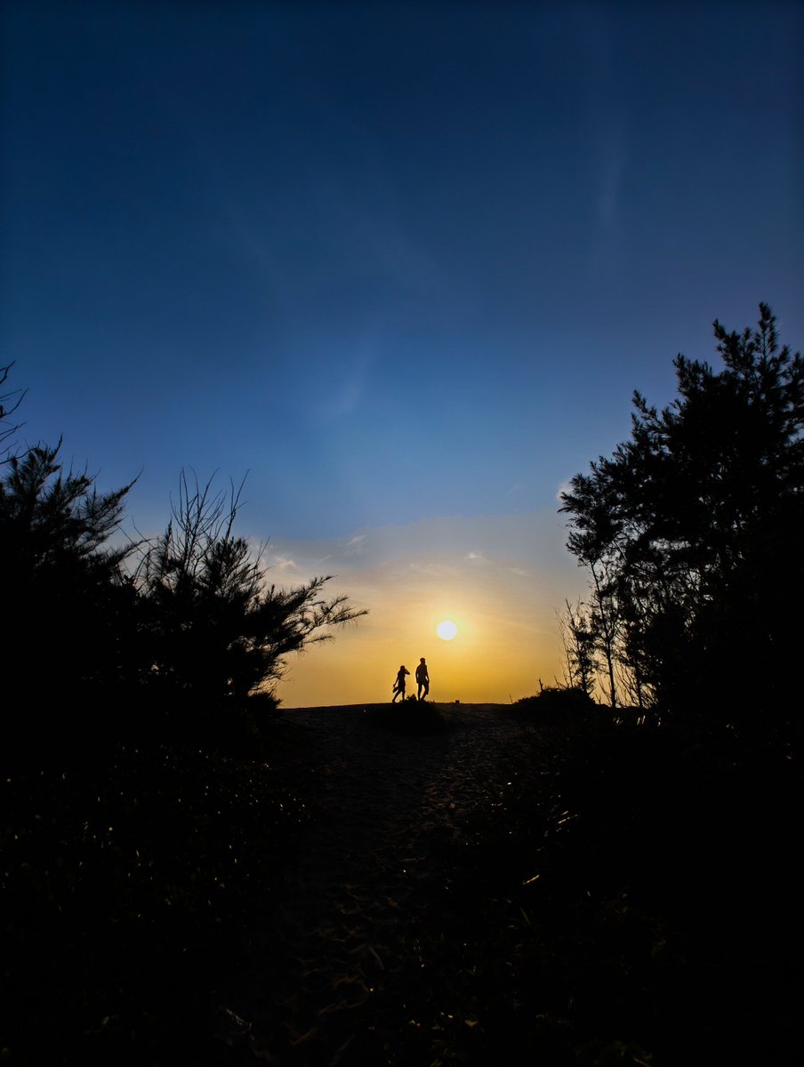 Ajeesh021997's tweet image. Sunset Stories With @nothing (3)
#WithNothing #nothingphone3
@nothingindia #ShotOnSnapdragon @Snapdragon_IN @AkisEvangelidis @getpeid