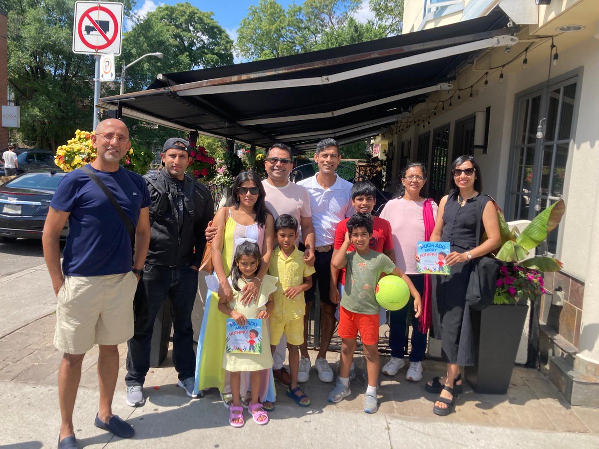Cooling off in the Toronto heat wave with my buddies and their amazing families. A perfect way to beat the heat! ☀️😎