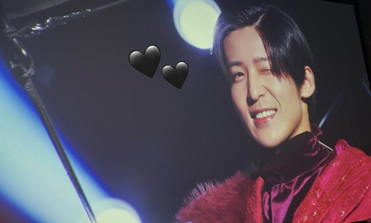 mk_meme_216's tweet photo. 25.7/27(日)
リア友の深澤担とRAYS鑑賞会&カラオケ✨
前日の夜中にお呼び出しきて会うワシらほんっとフッ軽wwこんなことできるのは10年の付き合いだからできること。自担にきゃーきゃー叫んで沢山笑ってめっちゃ楽しかった💜🖤誕生日よろしくな期待してるyo #SnowMan_RAYS https://t.co/aPD0df9hBO
