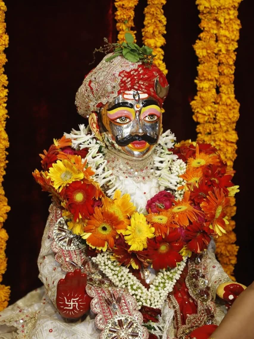 HitanandSharma's tweet image. चंद्रमौलेश्वर स्वरूप में बाबा महाकाल के तृतीय सवारी दर्शन.!
#जय_श्री_महाकाल 🚩