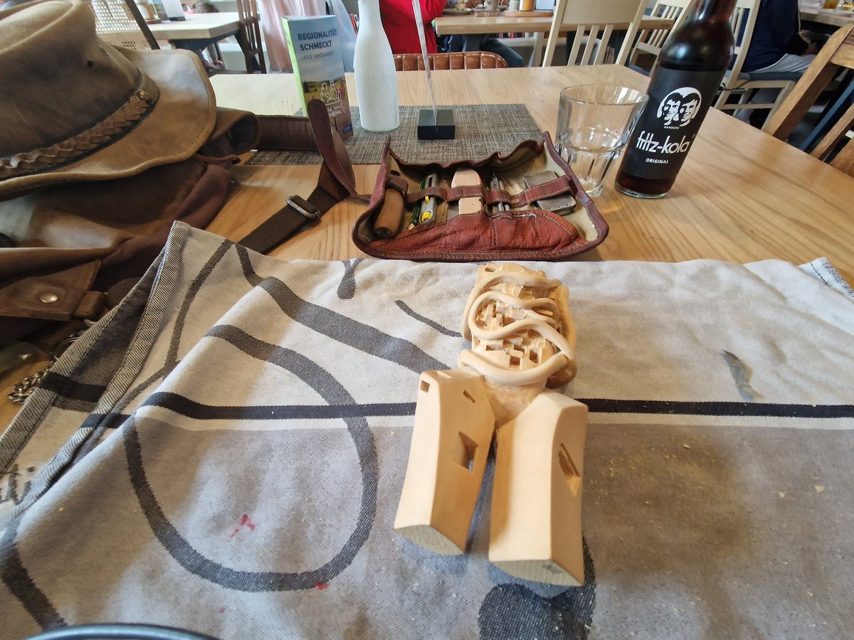 marcomout's tweet image. Mein tag kann nicht mehr stück!

@fulda 

Radeln regenpause..