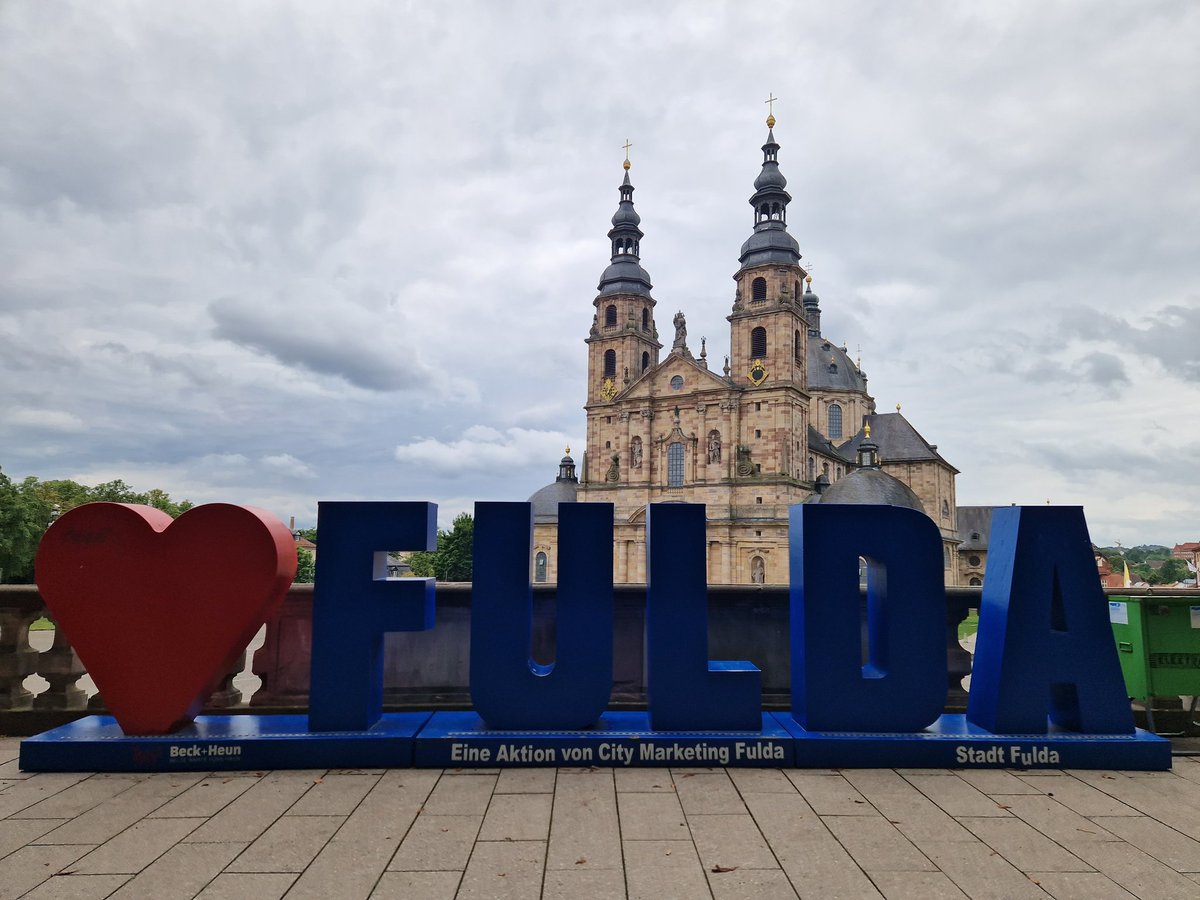 marcomout's tweet image. Mein tag kann nicht mehr stück!

@fulda 

Radeln regenpause..