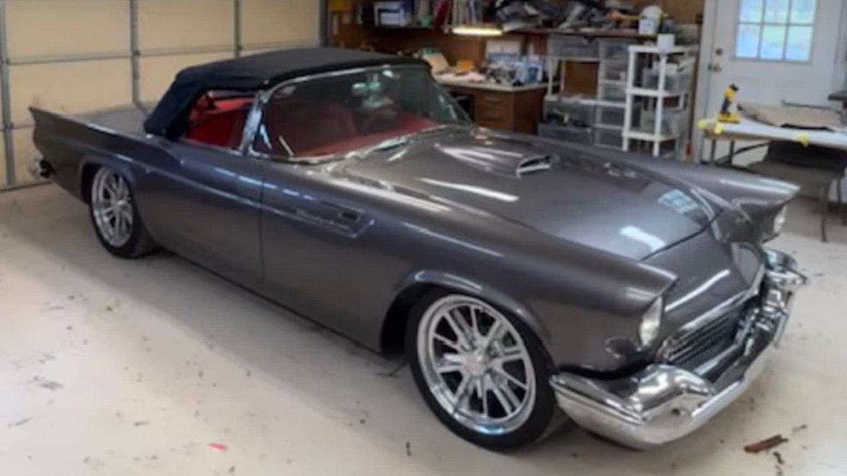ChangeGood2's tweet image. 1957 Ford Thunderbird