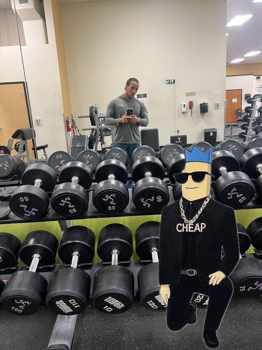 kennrocket's tweet image. At the gym with Mr. $CHEAP (@GOLDENAGEPUMP)
He’s announcing the top 10 winners after this gym session. 🍌💪#contest