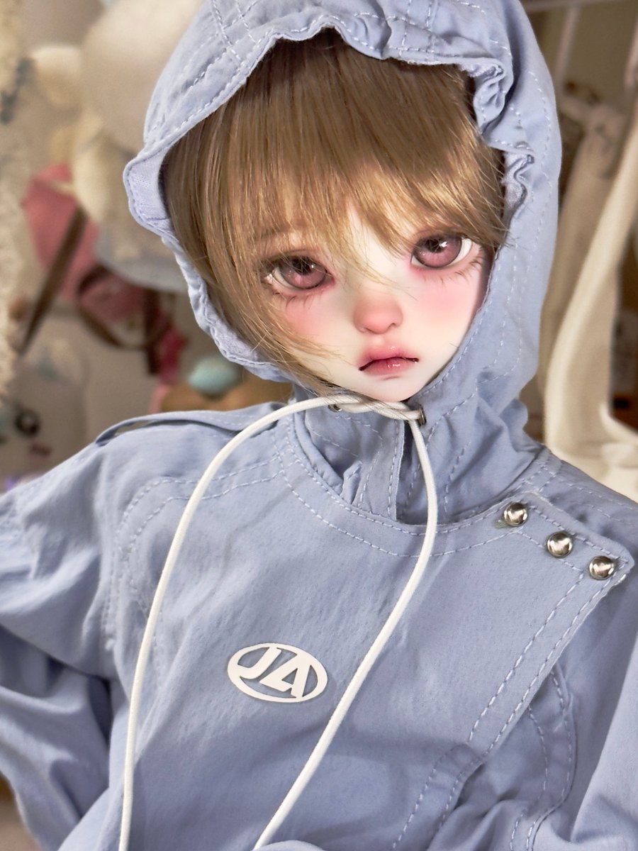 앙겔로그 유니스

包子脸(｡ì _ í｡)🍞💨
#bjd #bjddoll #dollclothes  #dollwigs #eunice #angelogue #angeloguedoll #angelogueeunice