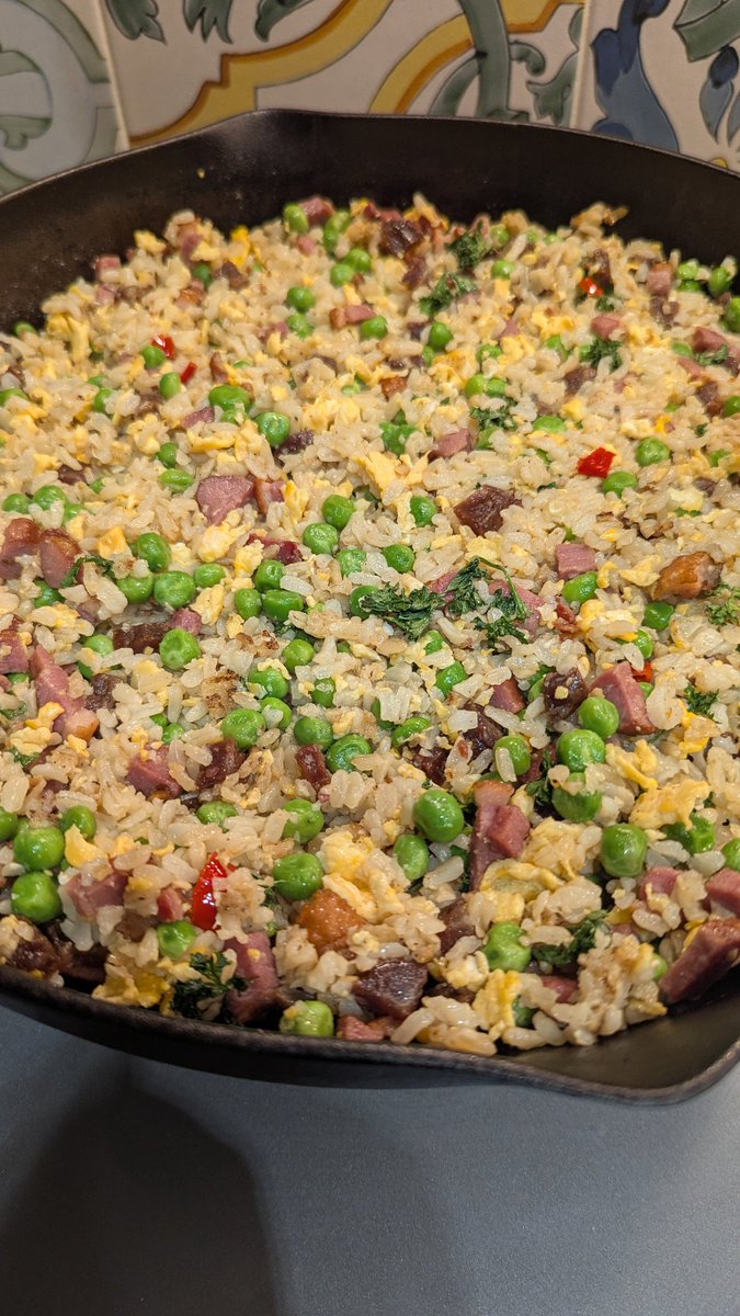 LarsTheBadMan's tweet image. Duck Fried Rice.