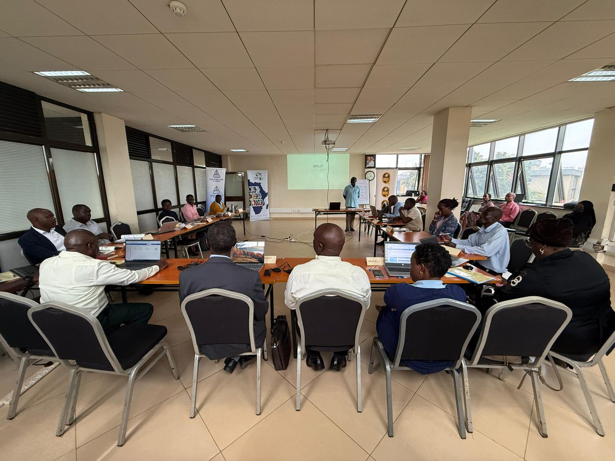 UNBSug's tweet image. #HappeningNow

UNBS is conducting an important training on Ecomark Africa standards at Standards House, Bweyogerere, equipping staff and private sector farms with the skills needed to meet ecological and export requirements. This initiative boosts Uganda’s competitiveness and…