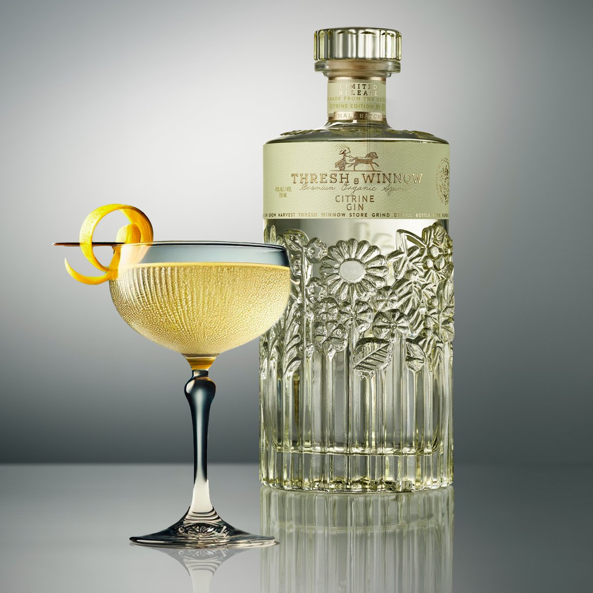 Add some sparkle to this gin for a beautiful summer celebration! Get yours! delivery.koval-distillery.com/products/tw-ci…