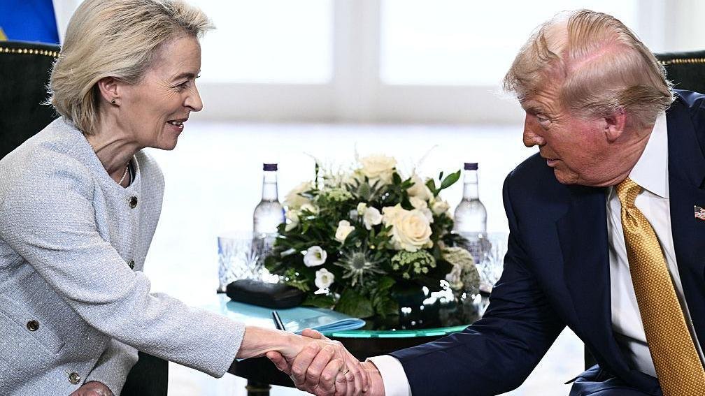 szkrcom's tweet image. 🇪🇺A bizottság elnöke végül személyesen köszönetet mondott Donald Trumpnak az együttműködésért.

Bővebben👇
szentkoronaradio.com/blog/2025/07/2…