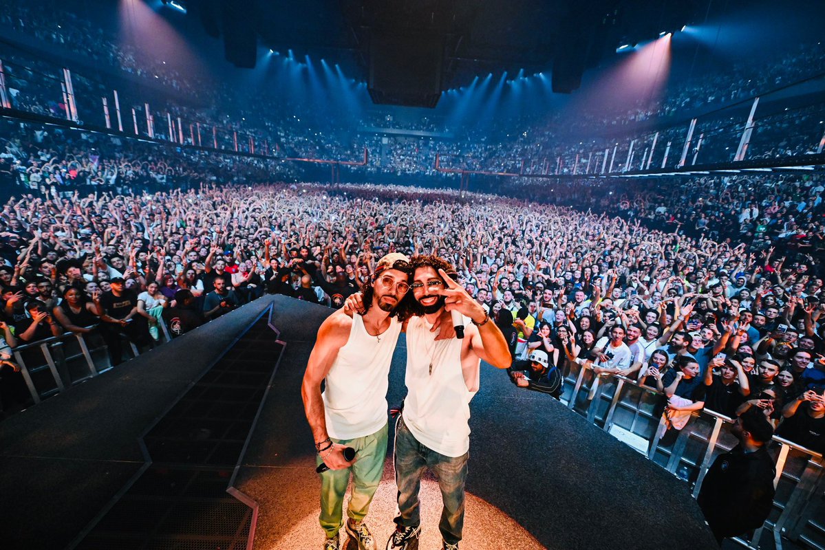 CaptainQLF's tweet image. Il ne manque plus que 3 titres pour que Deux Frères de PNL devienne un album 100% diamant (hors bonus) :
– Celsius
– Kuta Ubud
– Déconnecté
Le chef-d’œuvre touche à la perfection. 💎